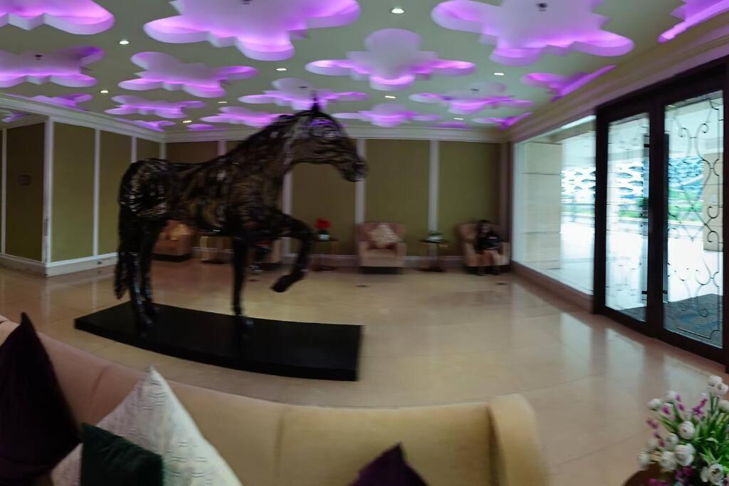 Monarch Parksuites - Balmoral Place Paranaque City Exterior foto
