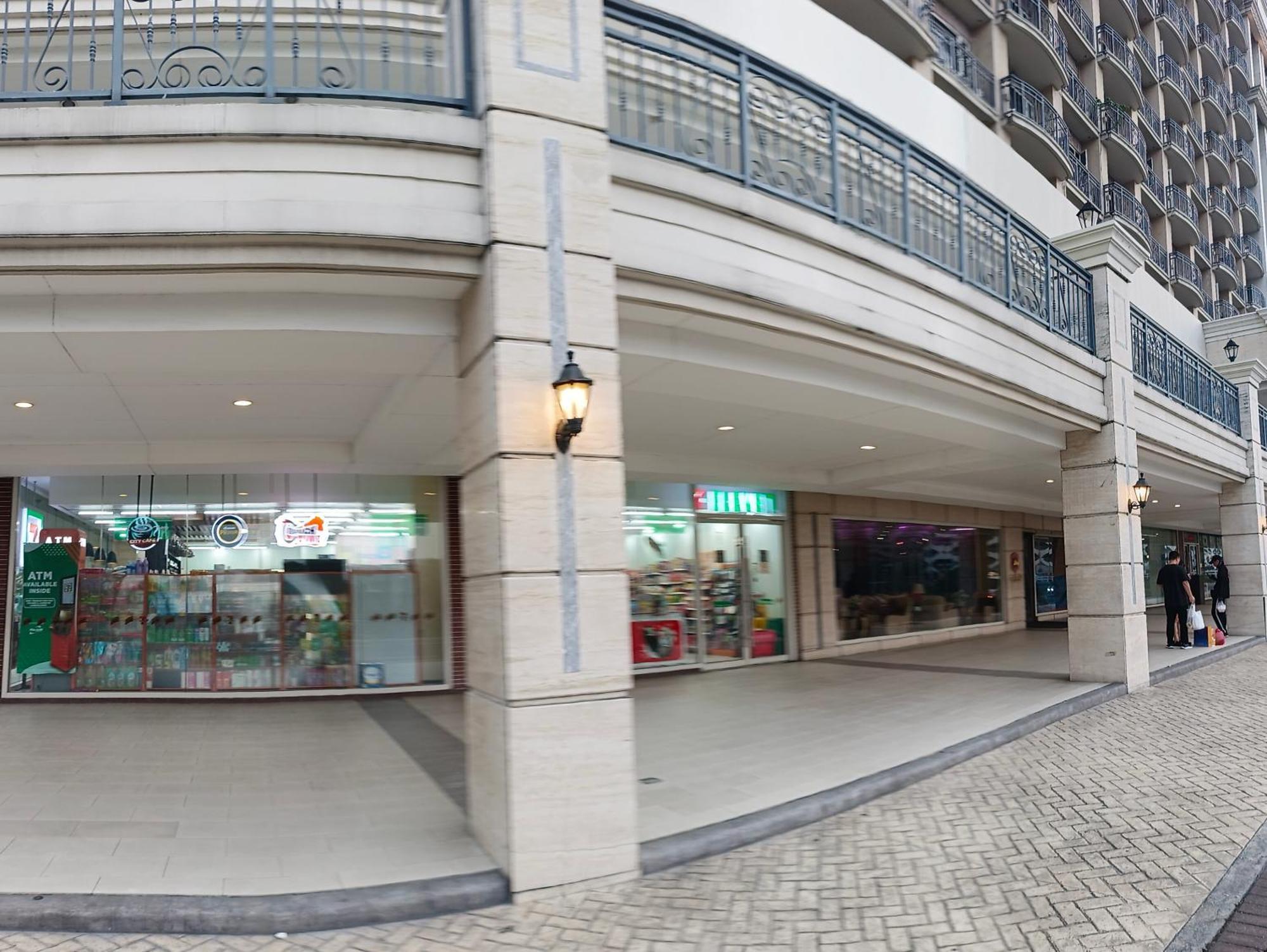 Monarch Parksuites - Balmoral Place Paranaque City Exterior foto